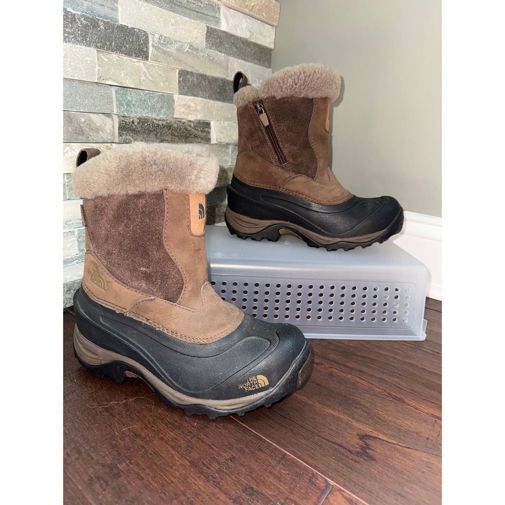 The North Face Chilkat Heatseeker Waterproof Snow Boots Brown Women's Size 6